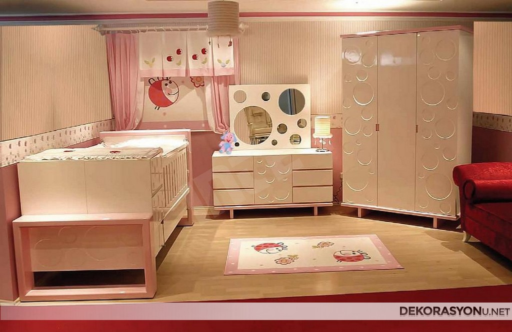 Beyaz Renkli Bebek Odası Dekorasyon Örnekleri