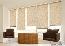 Salon için çiçekli krem rengi stor perde modeli