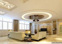 Fildişi rengi dikdörtgen salon dekorasyonları