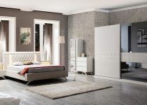 Sade Beyaz Yatak Odası Modeli