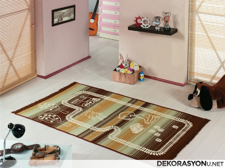 Kahverengi kilim modeli