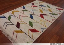 Renkli kilim modeli