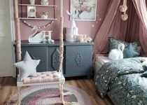 Farklı Renklerde Kız Çocuk Odası
