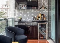 Gösterişli Cam Balkon Dekorasyonu