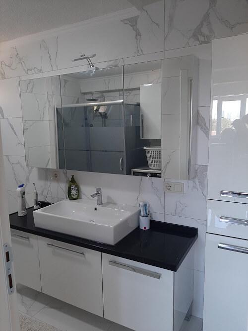 Banyo-dolabı