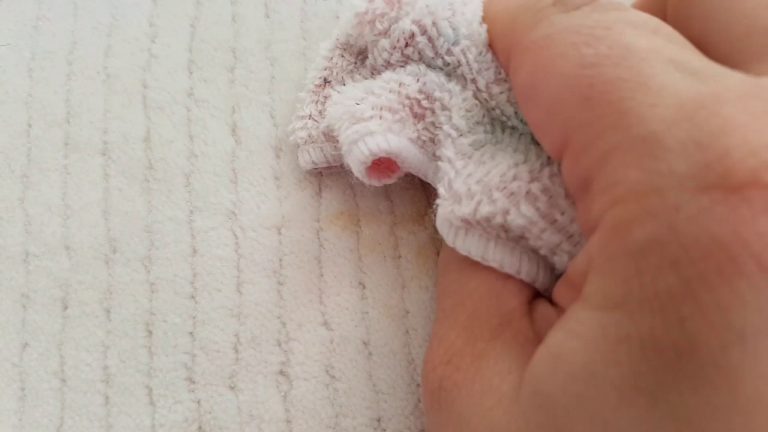 Sararan Halı Temizleme Nasıl Yapılır ?